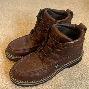 Justin Chukka Boots Size 9.5